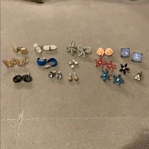 Lot of stud earrings